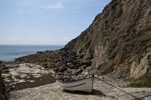 <b class=qtipBold><figcaption>Porthgwarra Cove</figcaption></b><br>Porthgwarra is a small coastal hamlet near St Levan, Cornwall, situated between Land's End and Porthcurno, was used in the filming of Poldark.<br><em>© Paul Felix Photography, Twelve Beacon Park, Pelynt, near Looe, Cornwall, PL13 2PQ</em> Porthgwarra Cove