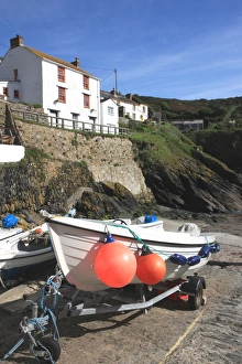<b class=qtipBold><figcaption>Portloe</figcaption></b><br>Fishing boats in the Historic Harbour at Portloe Cornwall<br><em>© Paul Felix Photography Twelve Beacon Park Pelynt nr Looe Cornwall PL13 2PQ photos@paulfelix.co.uk 01503 221069</em> Portloe