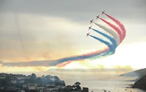 <b class=qtipBold><figcaption>Red Arrows at Fowey</figcaption></b><br>The Red Arrows fly in formation over fowey harbour for annual regatta. During an evening in August.<br><em>© Paul Felix Photography Twelve Beacon Park Pelynt nr Looe Cornwall PL13 2PQ photos@paulfelix.co.uk 01503 221069</em> Red Arrows at Fowey