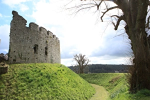 <b class=qtipBold><figcaption>Restormel Castle</figcaption></b><br>The great of round keep at Restormel Castle, a 13th century ruin and moat near the Cornish town of Lostwithiel<br><em>© Paul Felix Photography Twelve Beacon Park Pelynt nr Looe Cornwall PL13 2PQ photos@paulfelix.co.uk 01503 221069</em> Restormel Castle