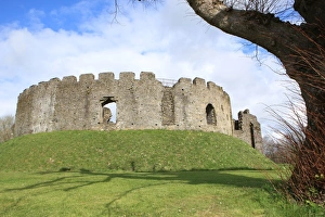 <b class=qtipBold><figcaption>Restormel Castle</figcaption></b><br>The great of round keep at Restormel Castle, a 13th century ruin and moat near the Cornish town of Lostwithiel on a spring day.<br><em>© Paul Felix Photography Twelve Beacon Park Pelynt nr Looe Cornwall PL13 2PQ photos@paulfelix.co.uk 01503 221069</em> Restormel Castle