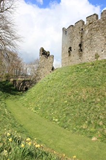 <b class=qtipBold><figcaption>Restormel castle</figcaption></b><br>The 13th century circular keep of Restormel castle at Lostwithiel Cornwall on a spring day<br><em>© Paul Felix Photography Springfield Cottage Midwinter Road Northleach GlosGL54 3JD photos@paulfelix.co.uk 01451861893</em> Restormel castle
