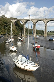 <b class=qtipBold><figcaption>St Germans</figcaption></b><br>The rail viaduct over the river Lynher in Cornwall at St Germans<br><em>© Paul Felix Photography Twelve Beacon Park Pelynt nr Looe Cornwall PL13 2PQ photos@paulfelix.co.uk 01503 221069</em> St Germans