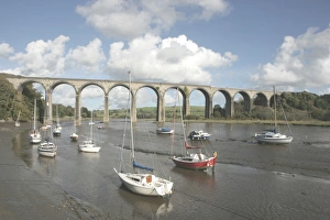 <b class=qtipBold><figcaption>St Germans</figcaption></b><br>The rail viaduct over the river Lynher in Cornwall at St Germans<br><em>© Paul Felix Photography Twelve Beacon Park Pelynt nr Looe Cornwall PL13 2PQ photos@paulfelix.co.uk 01503 221069</em> St Germans