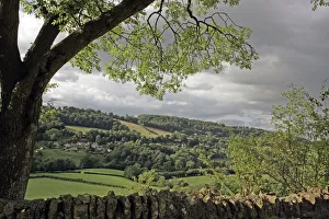 <b class=qtipBold><figcaption>Slad</figcaption></b><br>A valley near the cotswold village of Slad on a summers day<br><em>© Paul Felix Photography Twelve Beacon Park Pelynt nr Looe Cornwall PL13 2PQ photos@paulfelix.co.uk 01503 221069</em> Slad