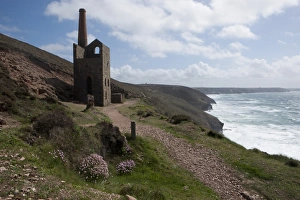 <b class=qtipBold><figcaption>Wheal Coates</figcaption></b><br>Ruins of Wheal Coates Tin Mine engine house, near St Agnes, Cornwall, Used in the filming of Poldark<br><em>© Paul Felix Photography, Twelve Beacon Park, Pelynt, near Looe, Cornwall, PL13 2PQ</em> Wheal Coates