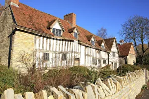 <b class=qtipBold><figcaption>Wilmcote</figcaption></b><br>The home of Shakespear's Mothes home in the Warwickshire village of Wilmcote near Stratford uopn Avon, on a winters day.<br><em>© Paul Felix 01451861893</em> Wilmcote